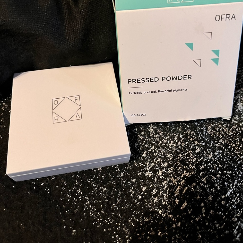 Ofra pressed powder